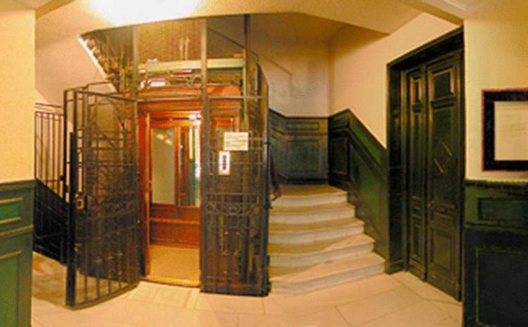 Hostal Santa Isabel Μαδρίτη Εξωτερικό φωτογραφία